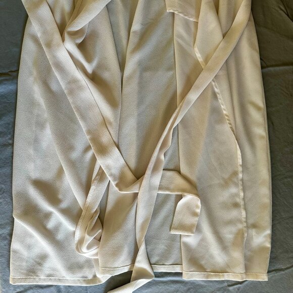 H.I.P. Women’s Plus Size 1X Sleeveless Drape Front Layer Long Vest Cream-A228 - Picture 6 of 7